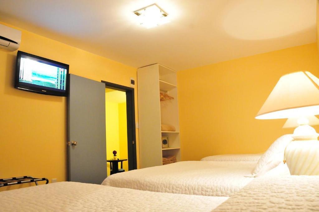 Hotel Urbano Carmelo Ruang foto